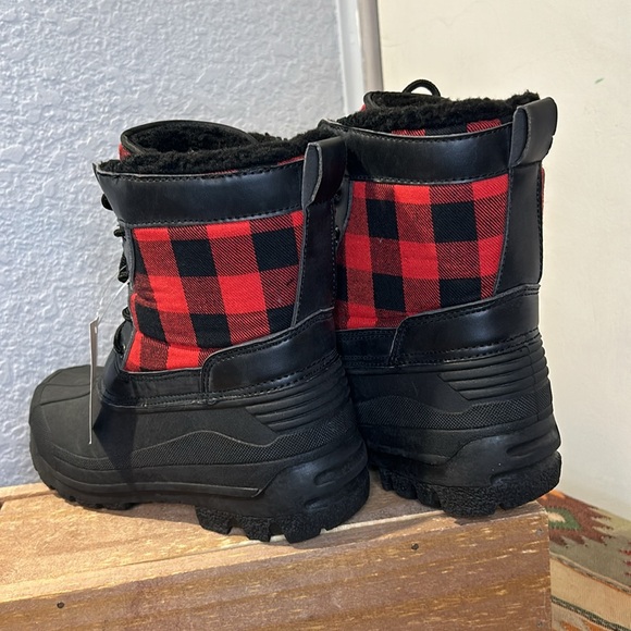 NWT Lands’End fleece lined outdoor boots - Picture 5 of 10